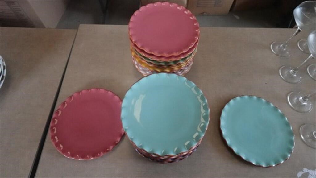 Approx 24 Desert Plates