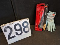 Corona 7" Folding Pruning Saw & Digz Gloves
