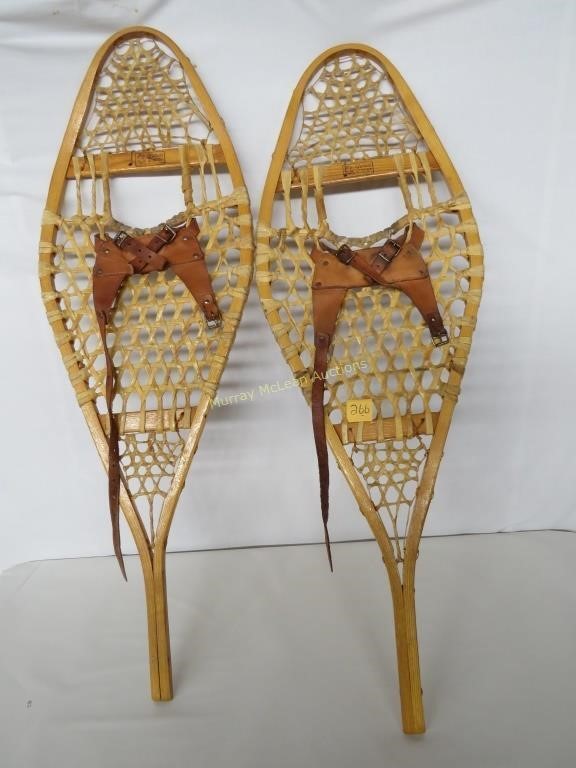 2 Kabir Kouba (Canada) snowshoes, 41" l