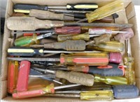 Flat of screwdrivers: Stanley - Ace & more