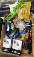Ratchet straps - mini screwdrivers - flower pot