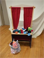 Little Tikes Kids Easil / Puppet Show with