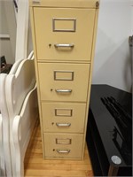 4 Drawer Metal Filing Cabinet 28D x 51H x 15W