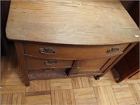 Vintage oak wash stand with one long drawer,