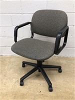 Rolling Adj. Office Arm Chair