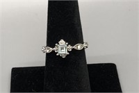Simple and Elegant Aquamarine and Diamond Ring