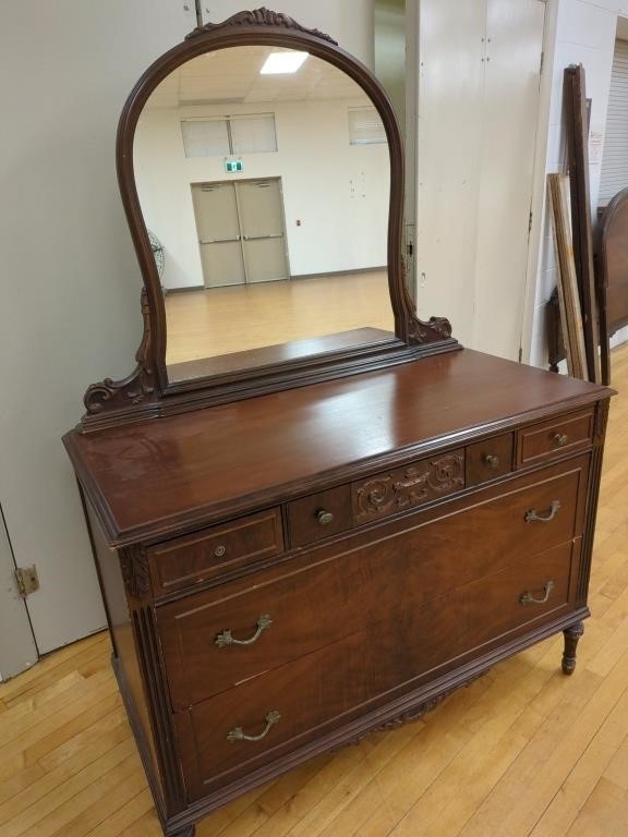 Antique dresser with mirror and 5 drawers (2 pcs)