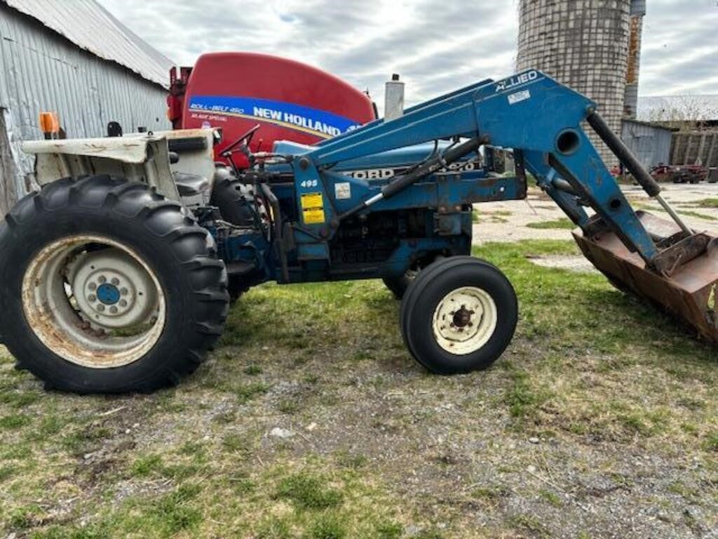 Ford 4610 2WD w/ loader