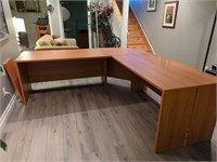 L Shaped Desk (7'6 on longest side and 2'6 deep)