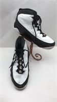 Air Jordans Sz 7 White/black