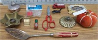 Lot of scissors, spoon, decor and more