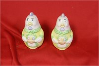 Pair of Rooster Salt and Pepper Shakers