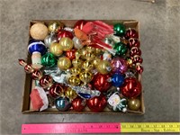 Flat of ornaments