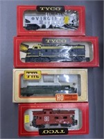 (4) HO Scale Freight Cars