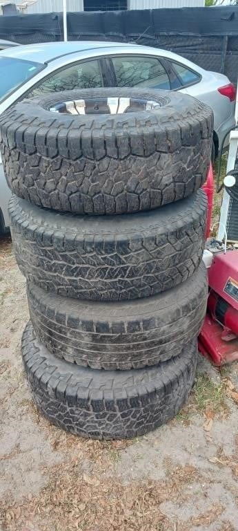 X4 315X75X16 TIRES AND RIMS DODGE 2001