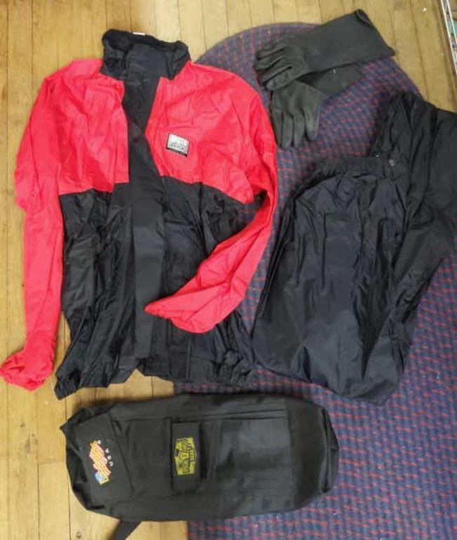 Motoline jacket, pants and gloves with carry bag