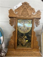 Oak Gingerbread Mantel Clock