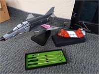 Miniature airplanes and golf game