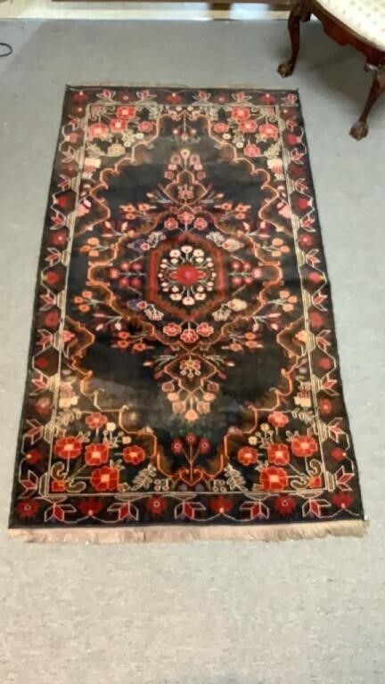 4x6 Hand Knotted Carpet
