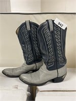 Cowhide Tony Lama Boots (mens) size 9 - 2AA