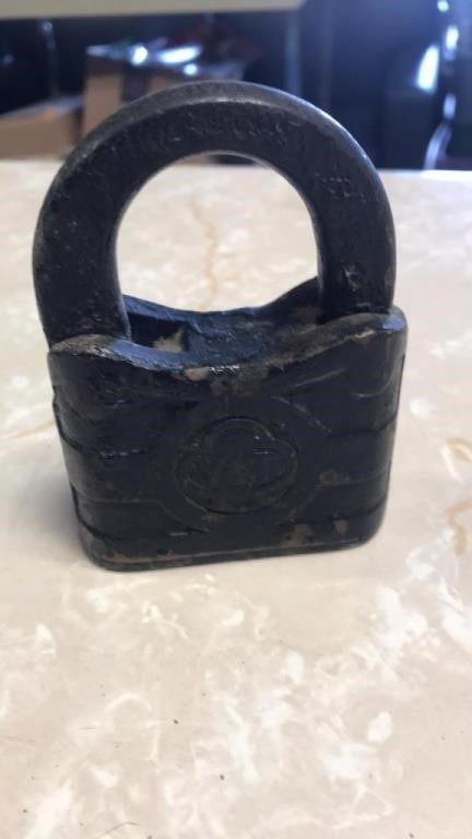 Yale  vintage lock. No key