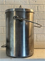 NSF Stainless Steel Tall Lidded Slender Pot