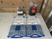 6 containers of various types of screws