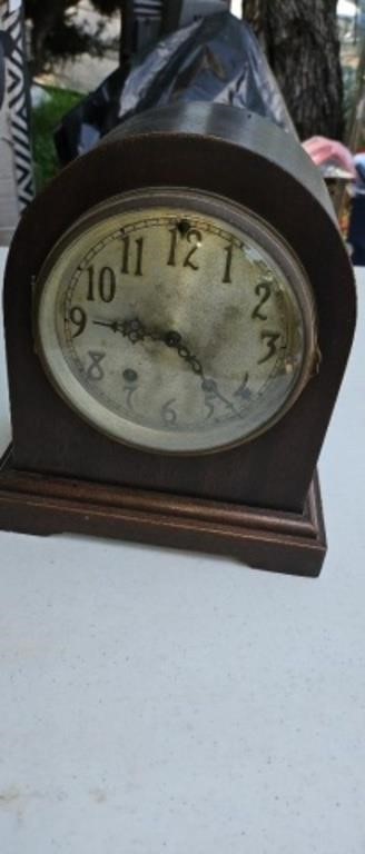 Thomas mantle clock