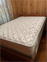 35cFull Size Bed w/ Headboard