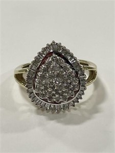 10 kt Gold Diamond ring Size 5