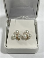 14 kt Gold Pearl & Diamond Stud Earrings