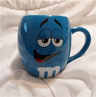 M&M's Large BLUE Ceramic Barrel Mug Holds 19 oz