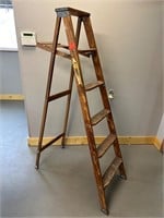 6ft Wood Ladder