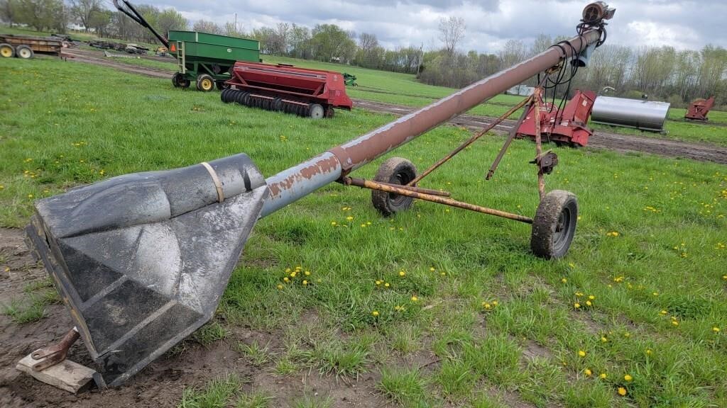 20'x8" auger on transport, 10hp motor not working
