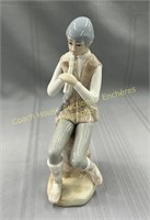 Casades porcelain figurine en porcelaine, 10" H
