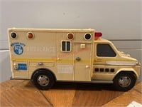 Funrise 1992 Metro City Ambulance  (hallway)