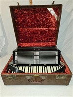 Antique Hohner Contessa II Accordion w/Case