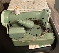 Vintage Singer sewing machine & sewing boxes with