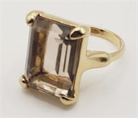(H) 10kt Yellow Gold Brown Citrine Ring (size 6)