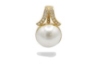 Mabe pearl, diamond & yellow gold enhancer