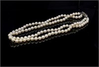Pearl necklace with a diamond & white gold clasp