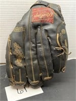 Rawlings baseball glove - adult