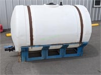 Plastic Tank & Frame ~400 Gallons