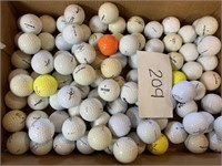 Lot of at least 100 golf balls; mixed brands