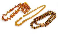 Mid Century honey amber graduated bead necklace