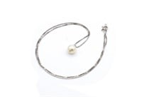 18ct white gold box chain & pearl pendant