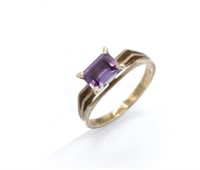 Vintage synthetic sapphire & yellow gold ring