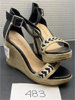 Christian siriano wedges; size 6.5