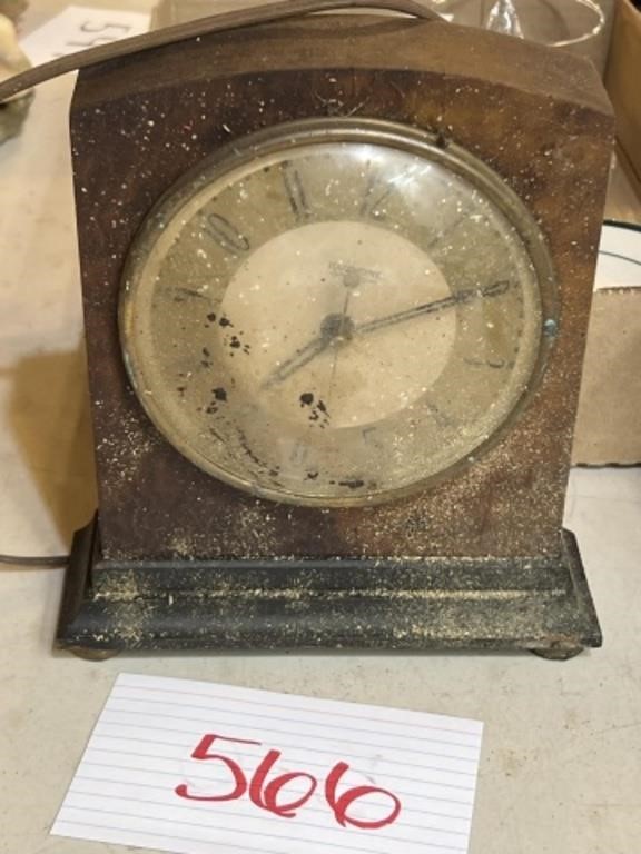 Vintage Hammond mantle clock
