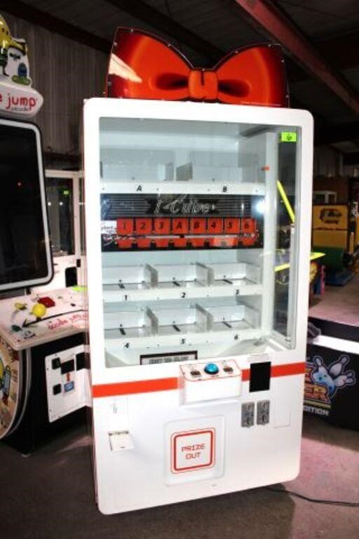 i-Cube Merchandiser Arcade Game,